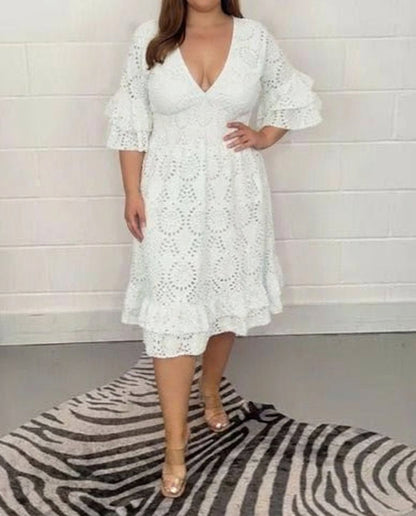 Alva - Elegant Lace Dress